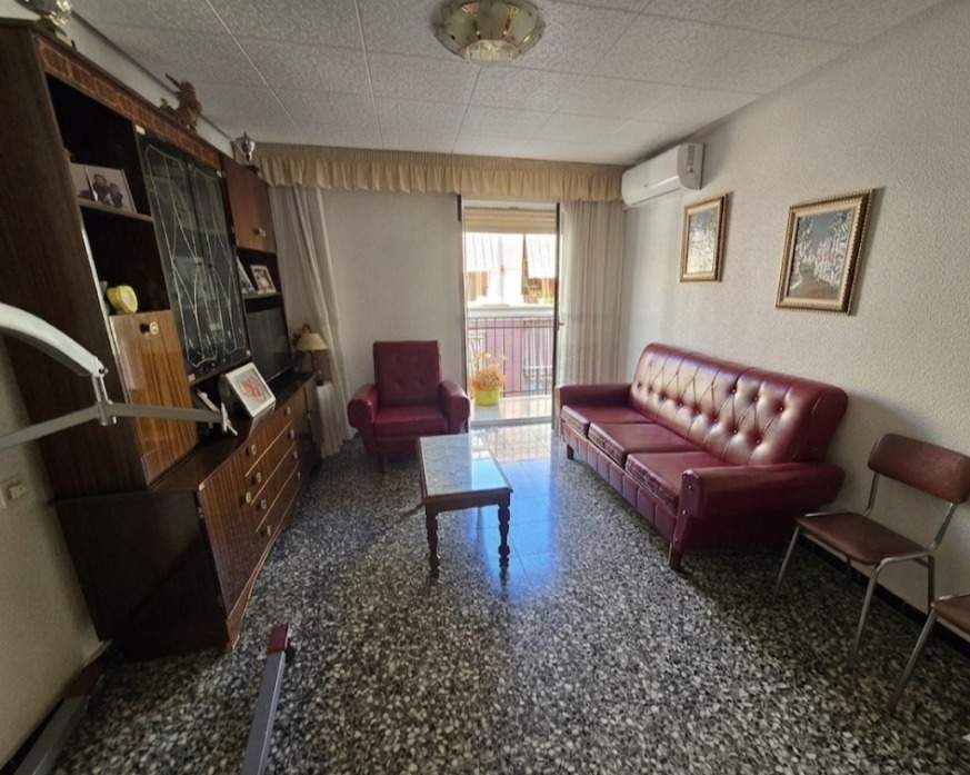 PISO EN MAXIMILIANO THOUS a un paso del CEU